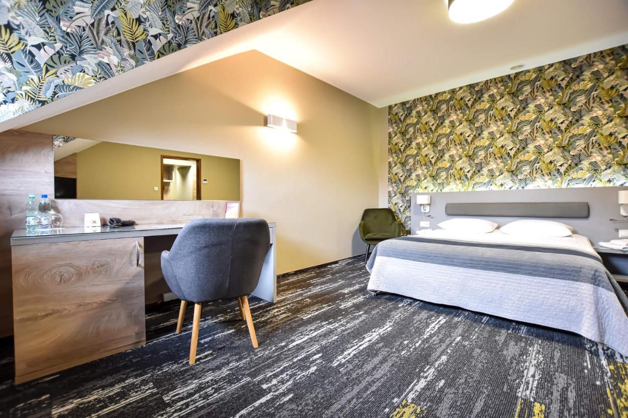 Lesny Dwor Hotel Radom Exterior photo