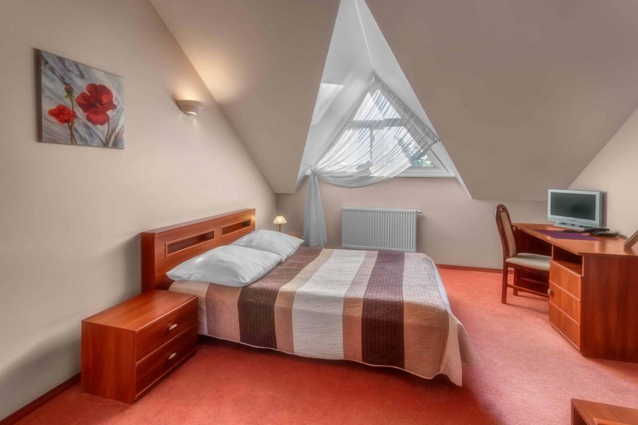 Lesny Dwor Hotel Radom Exterior photo
