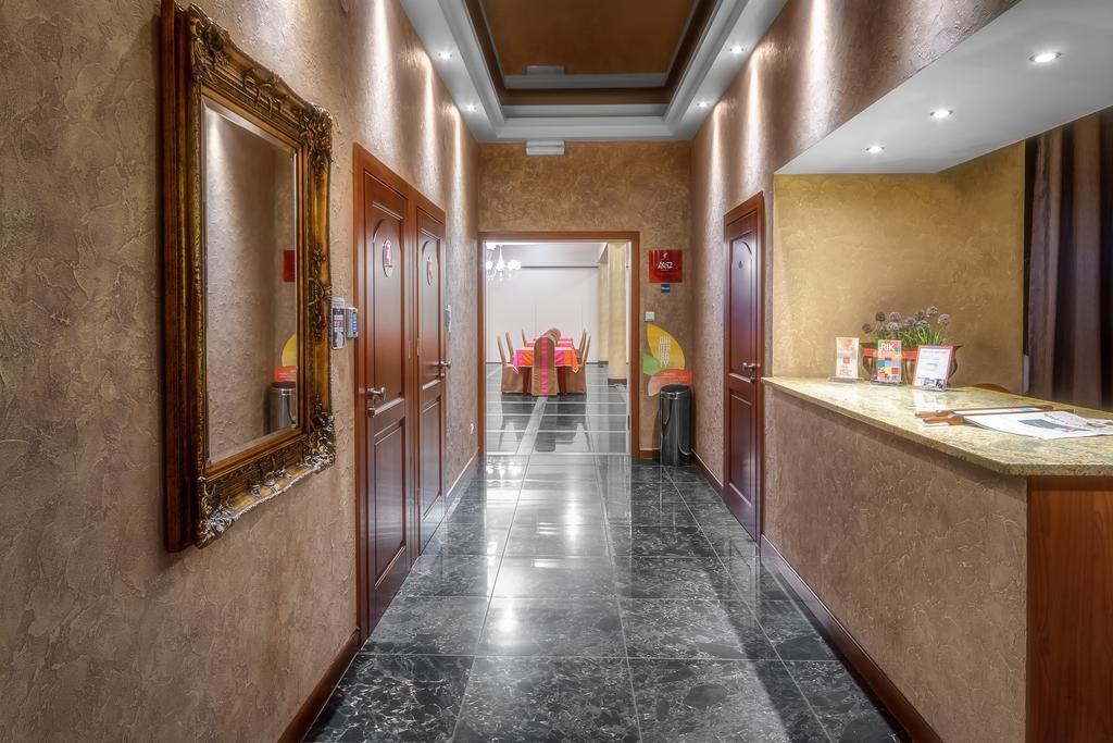 Lesny Dwor Hotel Radom Exterior photo