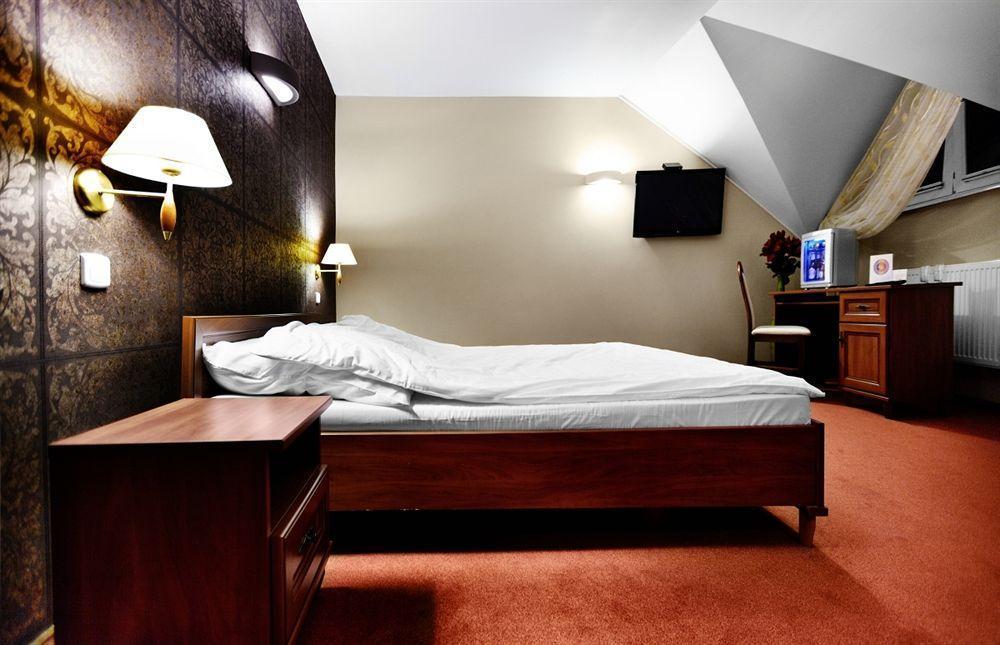 Lesny Dwor Hotel Radom Exterior photo